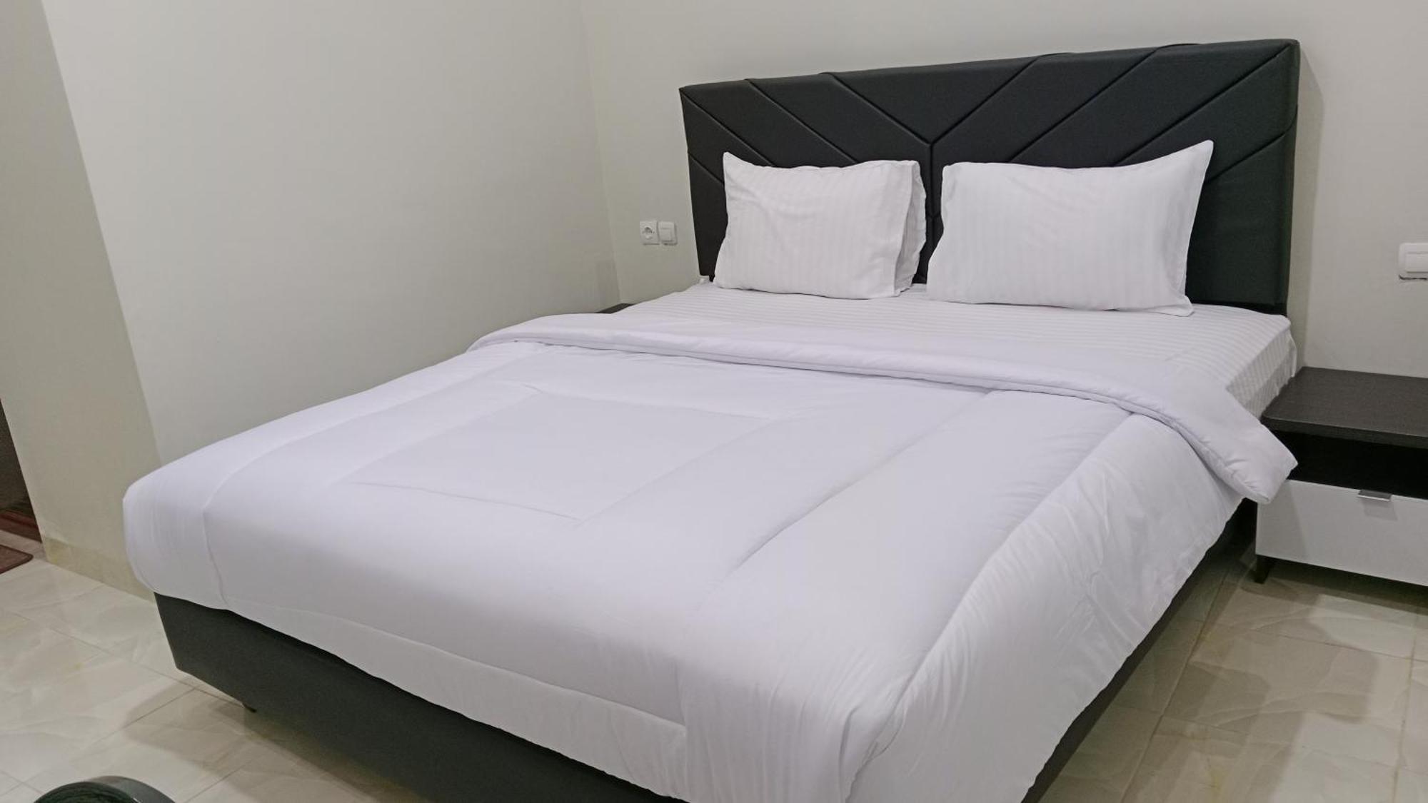 Grand Khalifah Guesthouse Sumbawa Εξωτερικό φωτογραφία
